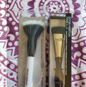 Sonia Kushak brush set.  Contour and multipurpose.